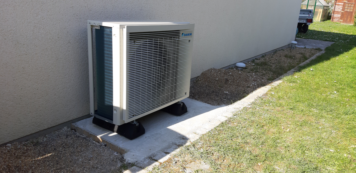 Geoclimat Pompes A Chaleur A Saint Jean Le Blanc Pres De Orleans GE Daikin Mono Split Sur Rubber 1