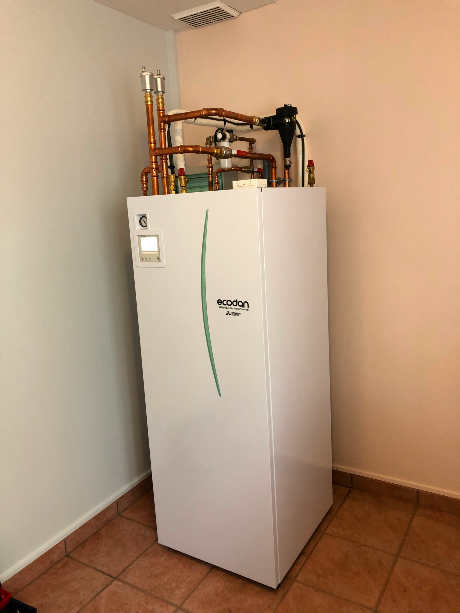 Geoclimat Pompes A Chaleur A Saint Jean Le Blanc Pres De Orleans Module Hydraulique Ecodan Avec Production ECS 3